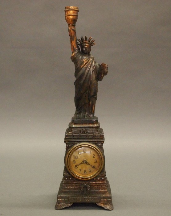 Vintage Statue of Liberty Swinger Clock Price Guide