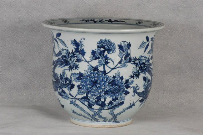 Large Antique Chinese Blue and White Jardiniere w: Large Antique Chinese Blue and White Jardiniere w Dragon 19C Ê Year: 19th century Ê Category: Chinese Antiques Ê Condition: It is in excellent condition with no repairs, chips, or cracks. Ê Proven