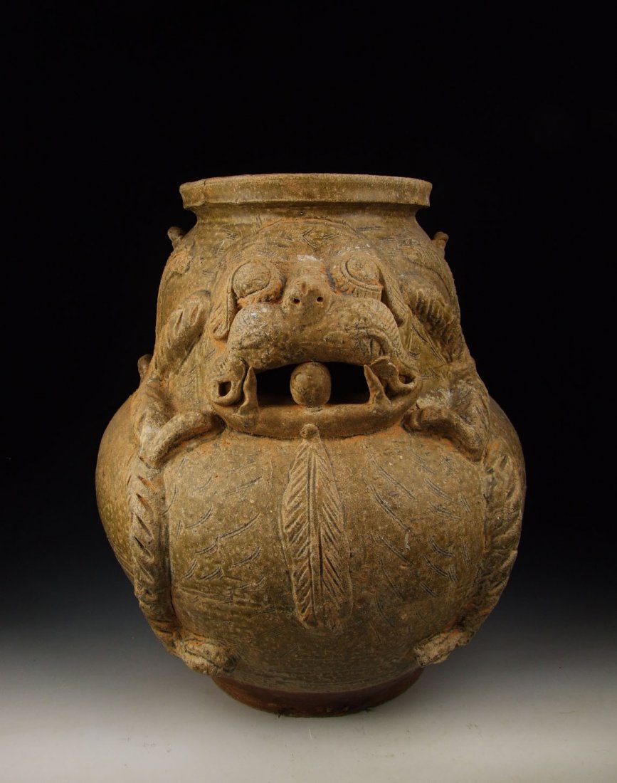 Western Jin Dynasty Yue Ware Celadon Bear-shaped Vase: Here is one Yue Ware Celadon Bear-shaped Vase Height:16.3 inches, width:13.1 inches, Weight : 18.7 lbs, Condition :good, Special terms for this item: 1. item be damaged during transportation, we stron