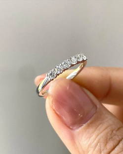 Certified 1.10 Carat Round Cut 14kt Solid White Gold Lab Grown Diamond Ring: Certified 1.10 Carat Diamond Round Cut 14kt Solid White Gold Ring Lab Grown Diamond Ring, 14Kt/59% Hallmarked White Gold Ring size - US 7, Color- F, Clarity -VVS1, Diamond Weight: 1.10 Ct,Round Cut. S