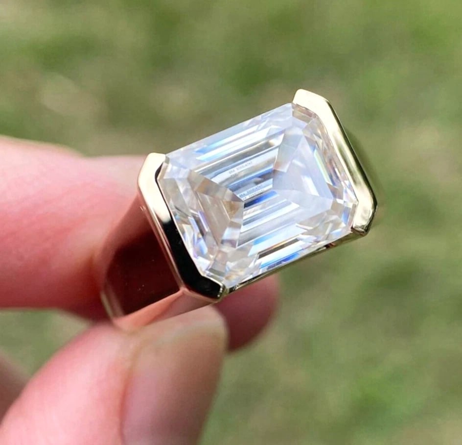 10 Ct Certified HPHT Treated Off White Diamond Solitaire Men's Ring In 925 Silver: 10 Ct Certified HPHT Treated Off White Diamond Solitaire Men's Ring Finish - Yellow In 925 Silver Ring Szie US 8