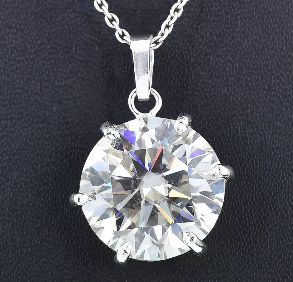 Rare 25 Ct Certified Treated Off White Diamond Solitaire Pendant In 925 Silver. (1 of 3)