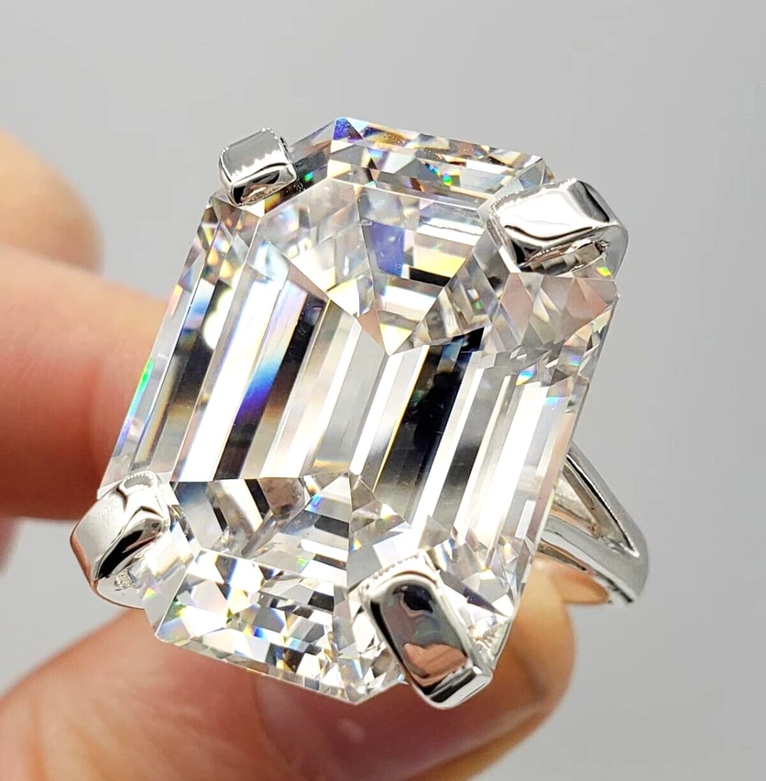 HUGE & RARE 45 Ct Certified Treated Off White Diamond Engagement Ring.925 Silver: HUGE & RARE 45 Ct Certified Treated Off White Diamond Engagement Ring.925 Silver - Ring Size US 7