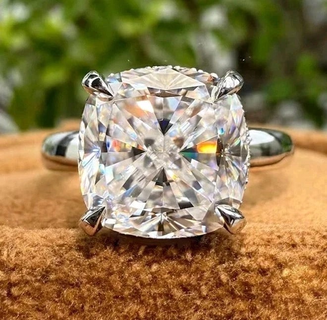 15 Ct Certified Treated Amazing Off White Diamond Cocktail Ring In 925 Silver: 15 Ct Certified Treated Amazing Off White Diamond Cocktail Ring In 925 Silver - Ring Szie US 7