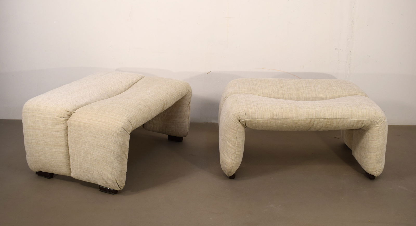 Afra & Tobia Scarpa- Set of 2 pouf Coronado (1 of 5)