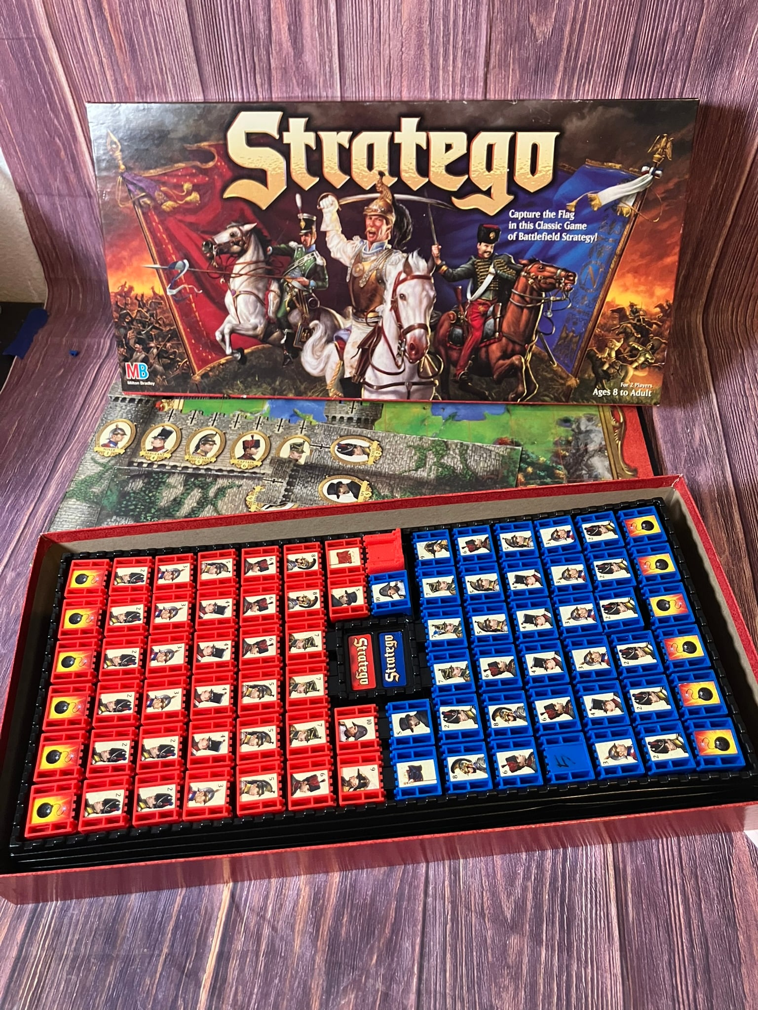 Vintage 1990s Stratego Board Game: Vintage 1990s Stratego Board Game