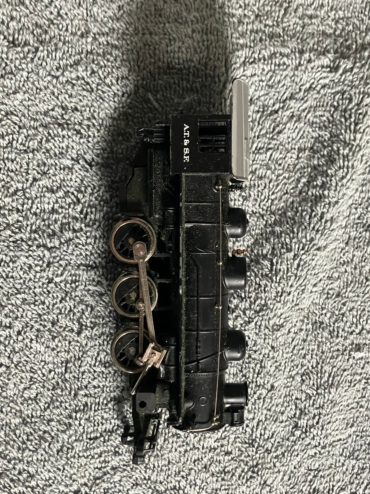 Bachmann N Scale AT&SF Steam Locomotive Engine – Santa Fe 0-6-0 Switcher – Black/Silver (1 of 4)