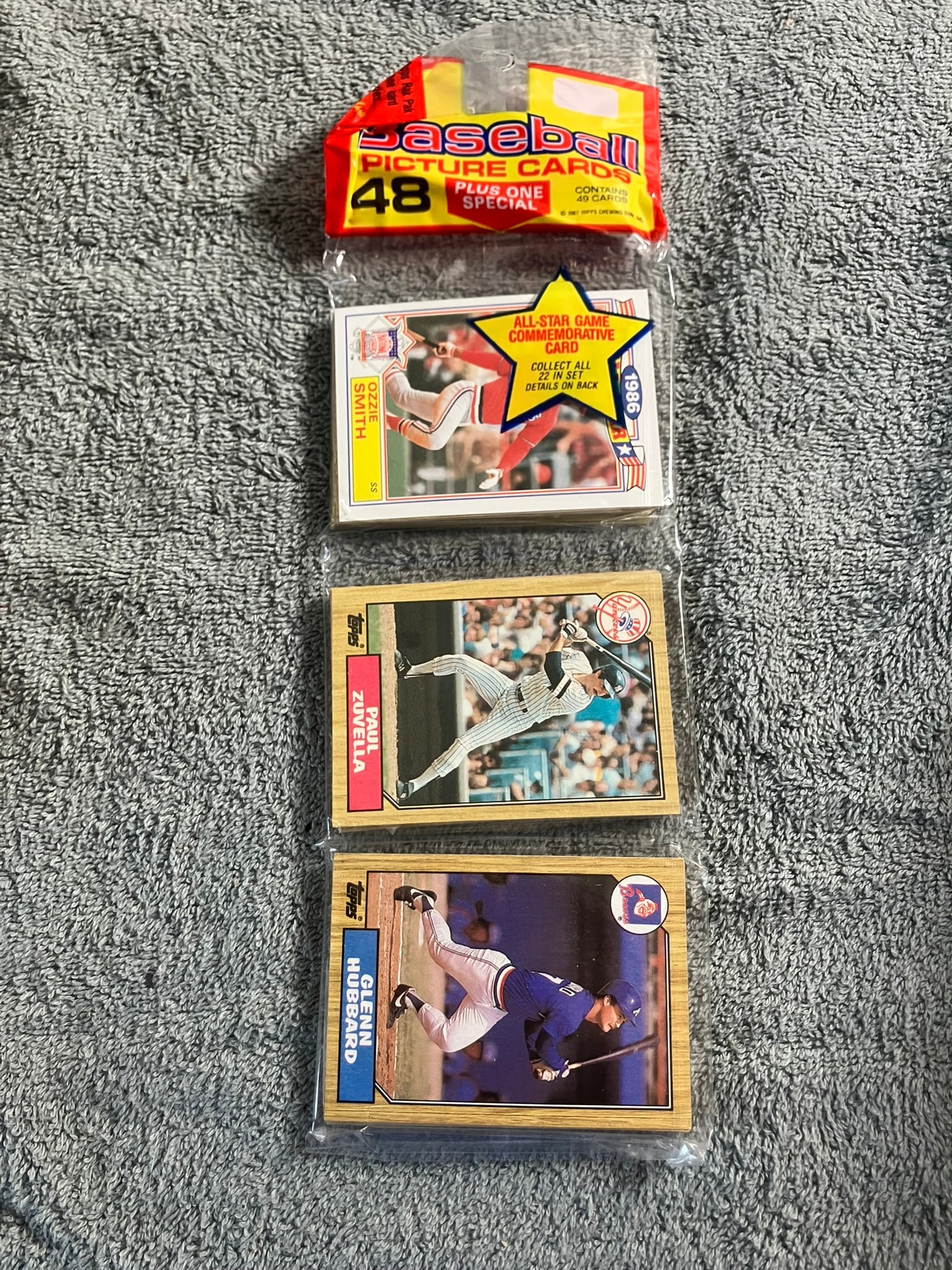 Vintage Unopened Topps Rack Pack w/Ozzie Smith: Vintage Unopened Topps Rack Pack w/