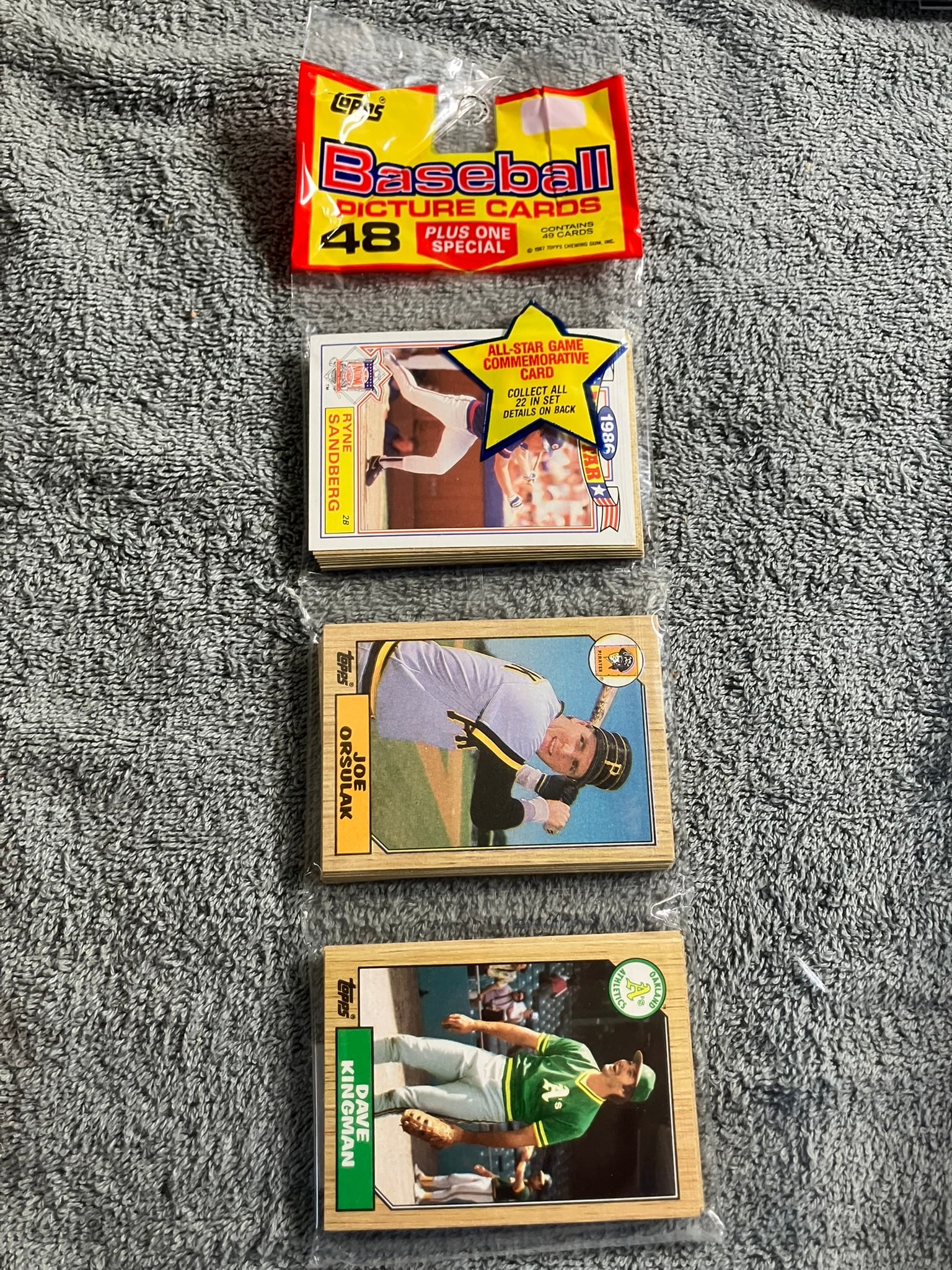 Vintage Unopened Topps Rack Pack w/Sandberg, Nolan Ryan: Vintage Unopened Topps Rack Pack