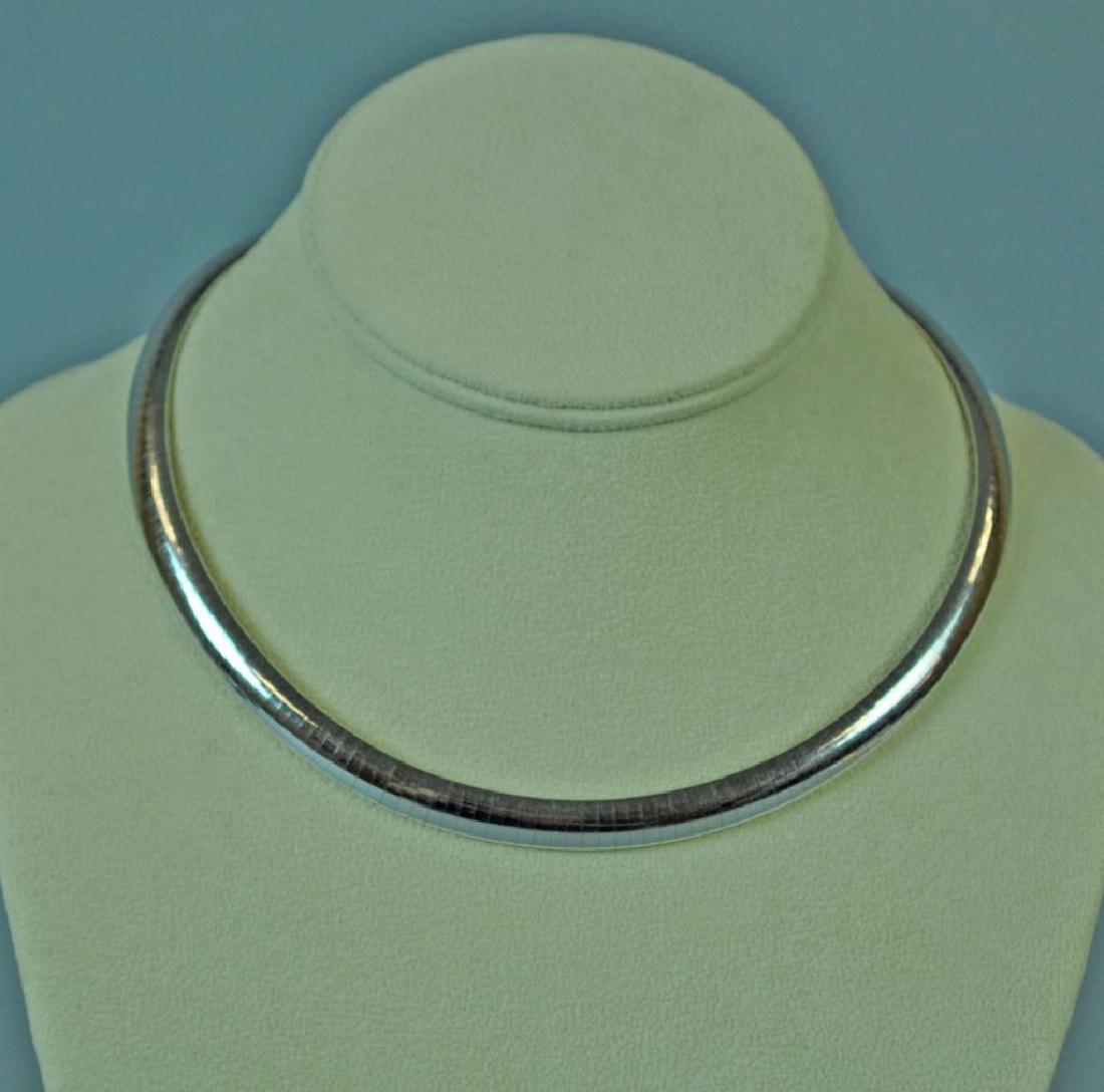ITALIAN WHITE GOLD HERRINGBONE CHOKER (1 of 2)