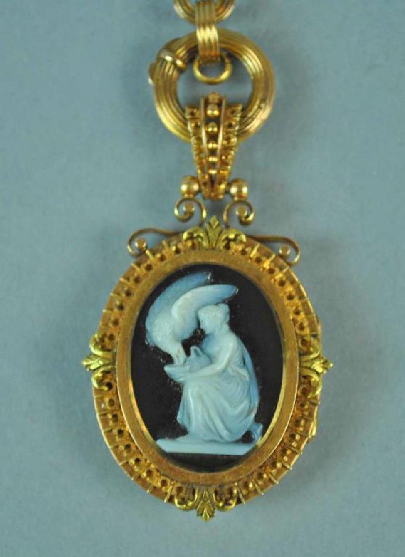 VICTORIAN GOLD CAMEO LOCKET & CHAIN (1 of 5)