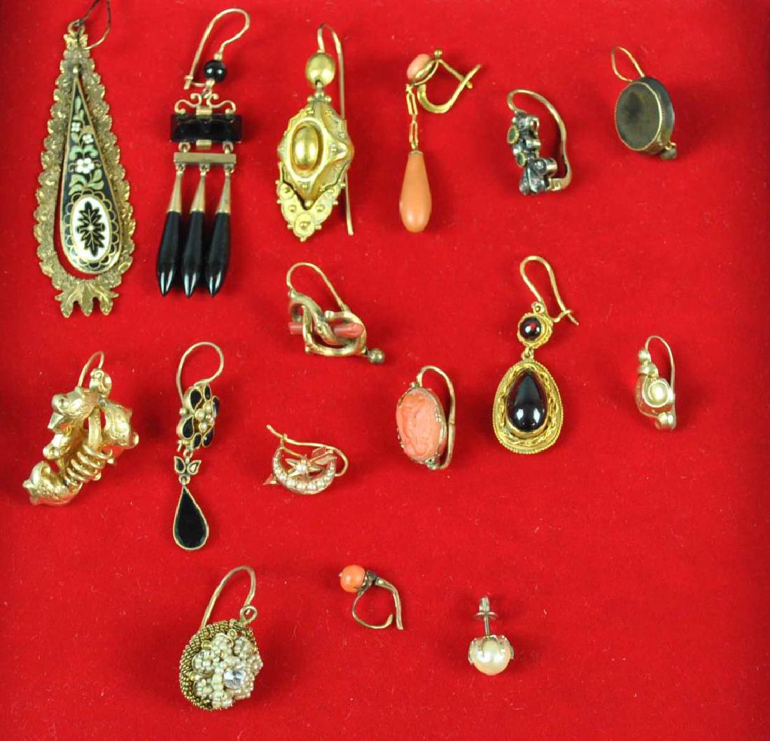 (16) VINTAGE GOLD SINGLE EARRINGS (1 of 3)