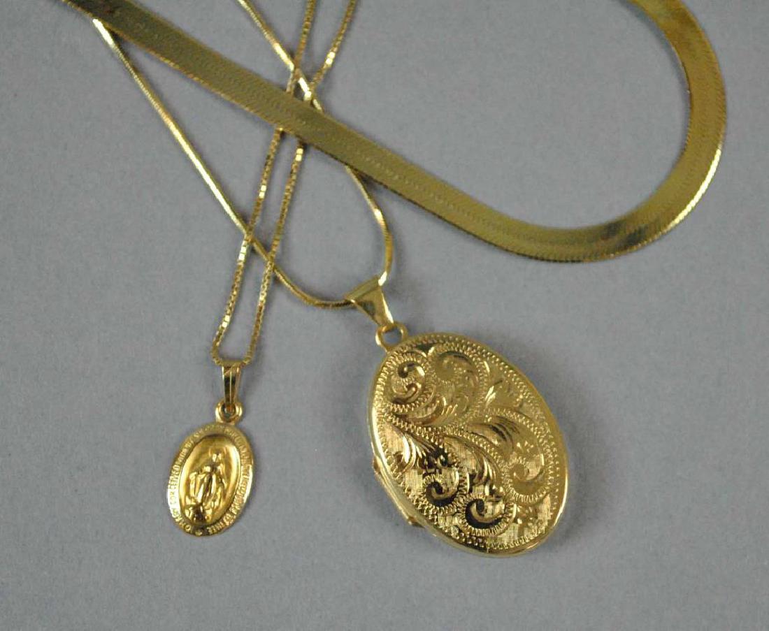 (3) GOLD NECKCHAINS AND (2) PENDANTS (1 of 1)