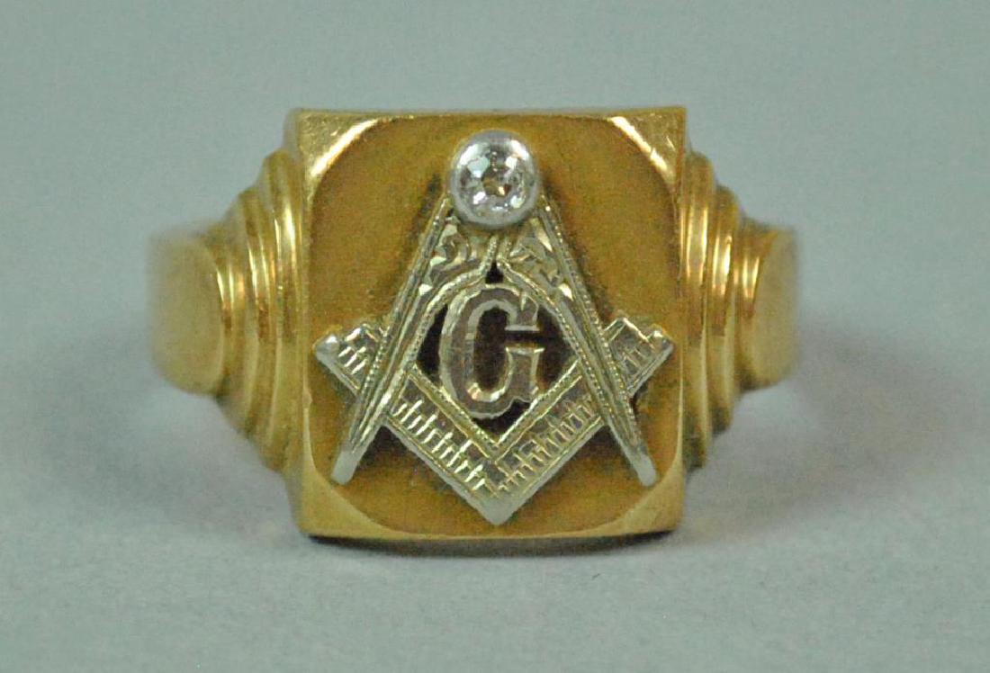 14K MASONIC RING WITH DIAMOND (1 of 4)