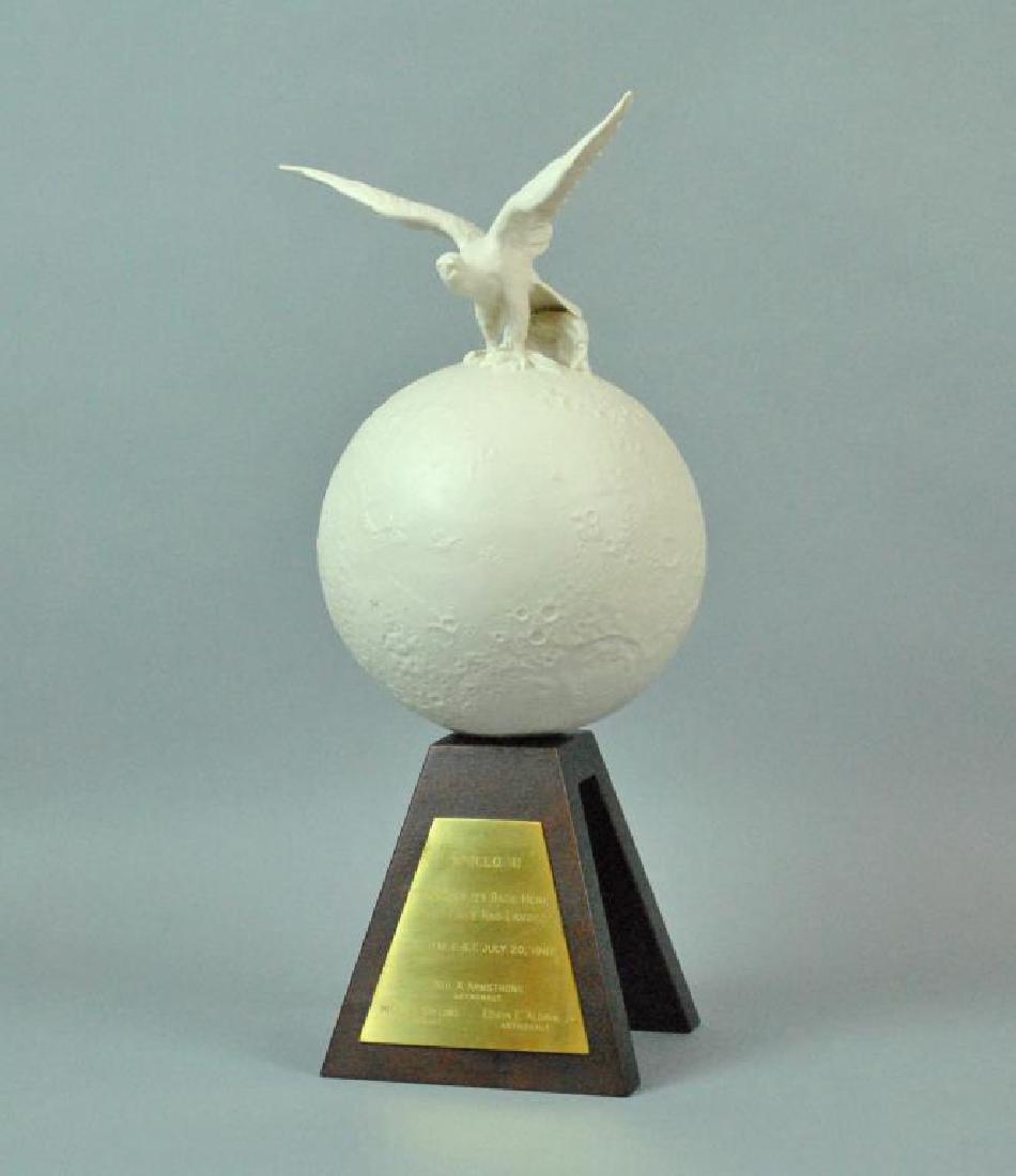 CYBIS APOLLO 11 COMMEMORATIVE SCULPTURE (1 of 5)