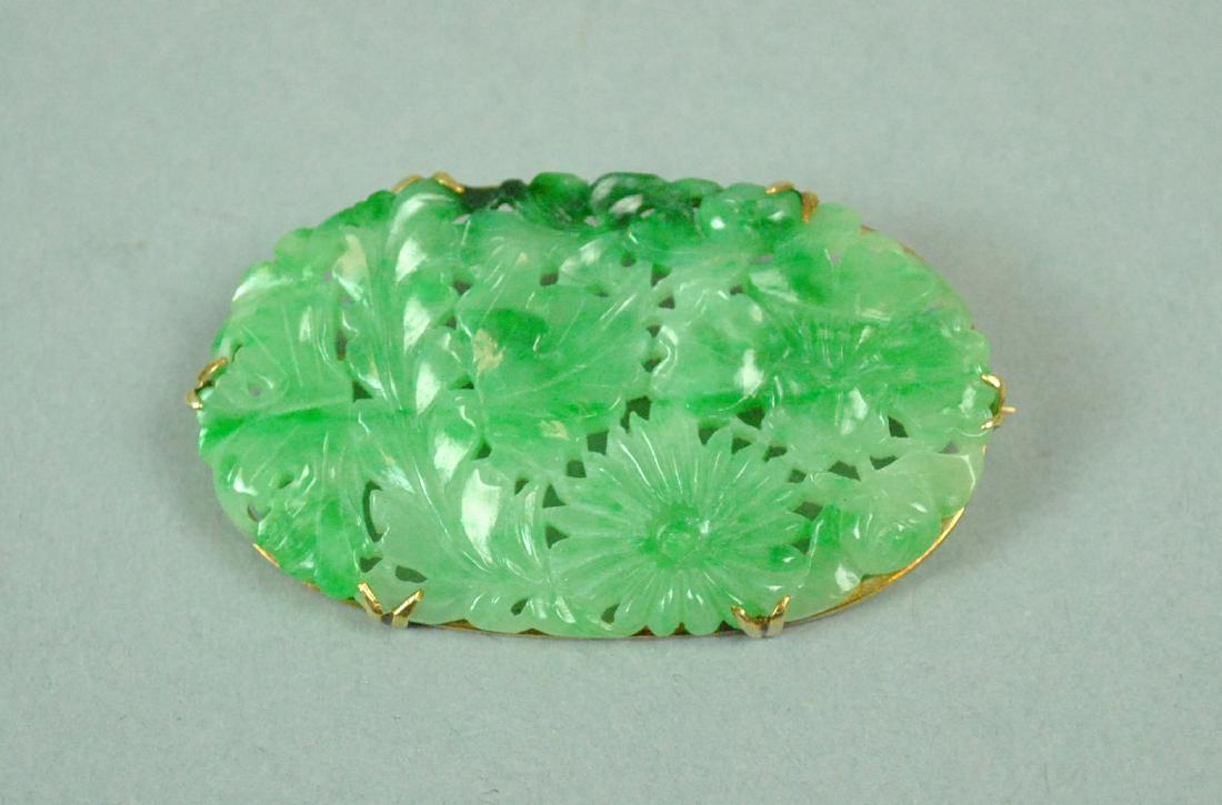 14K CARVED JADE BROOCH (1 of 2)