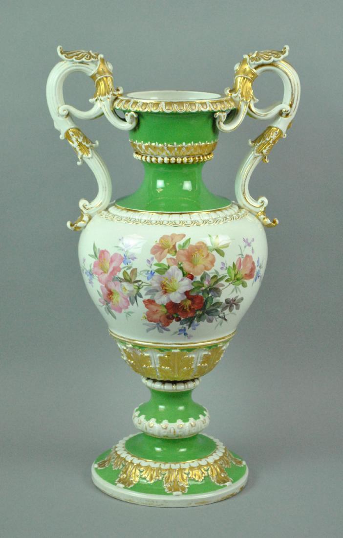 MEISSEN URN OF LARGE SIZE (1 of 4)
