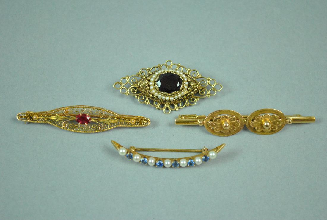 (4) GOLD PINS (1 of 1)