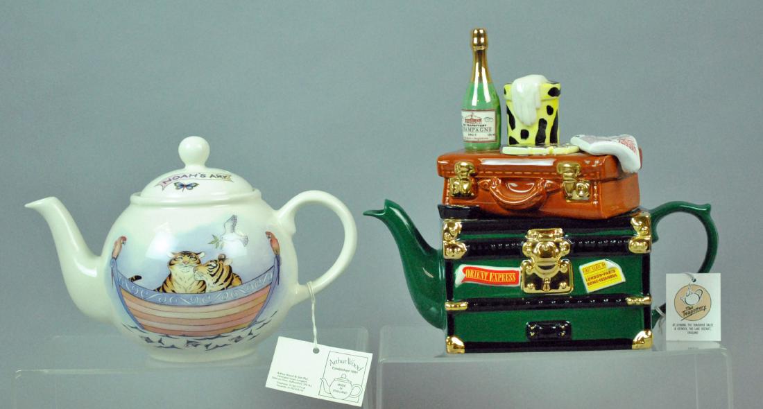 (2) PORCELAIN NOVELTY TEAPOTS (1 of 4)