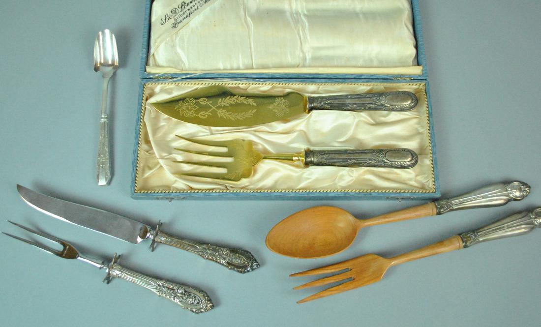 (7) PIECE GROUP OF SILVER HANDLED SERVICEWARES (1 of 4)