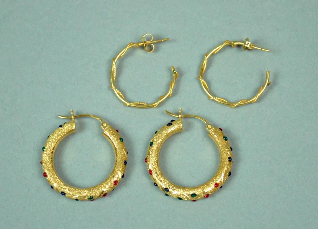 (2) PAIRS HOLLOW GOLD HOOP EARRINGS (1 of 3)