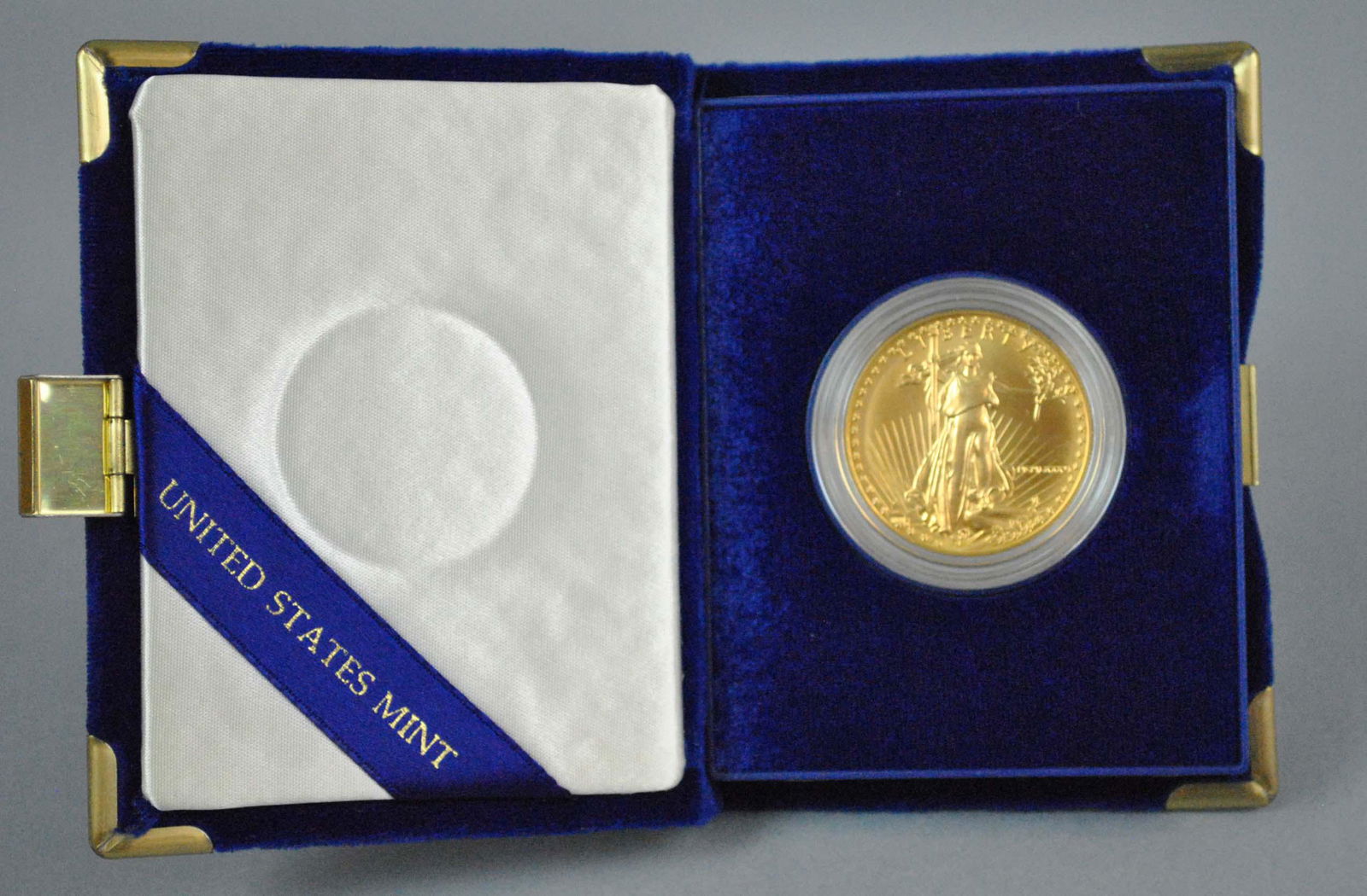 1986 AMERICAN EAGLE ONE OUNCE GOLD PROOF COIN (1 of 2)