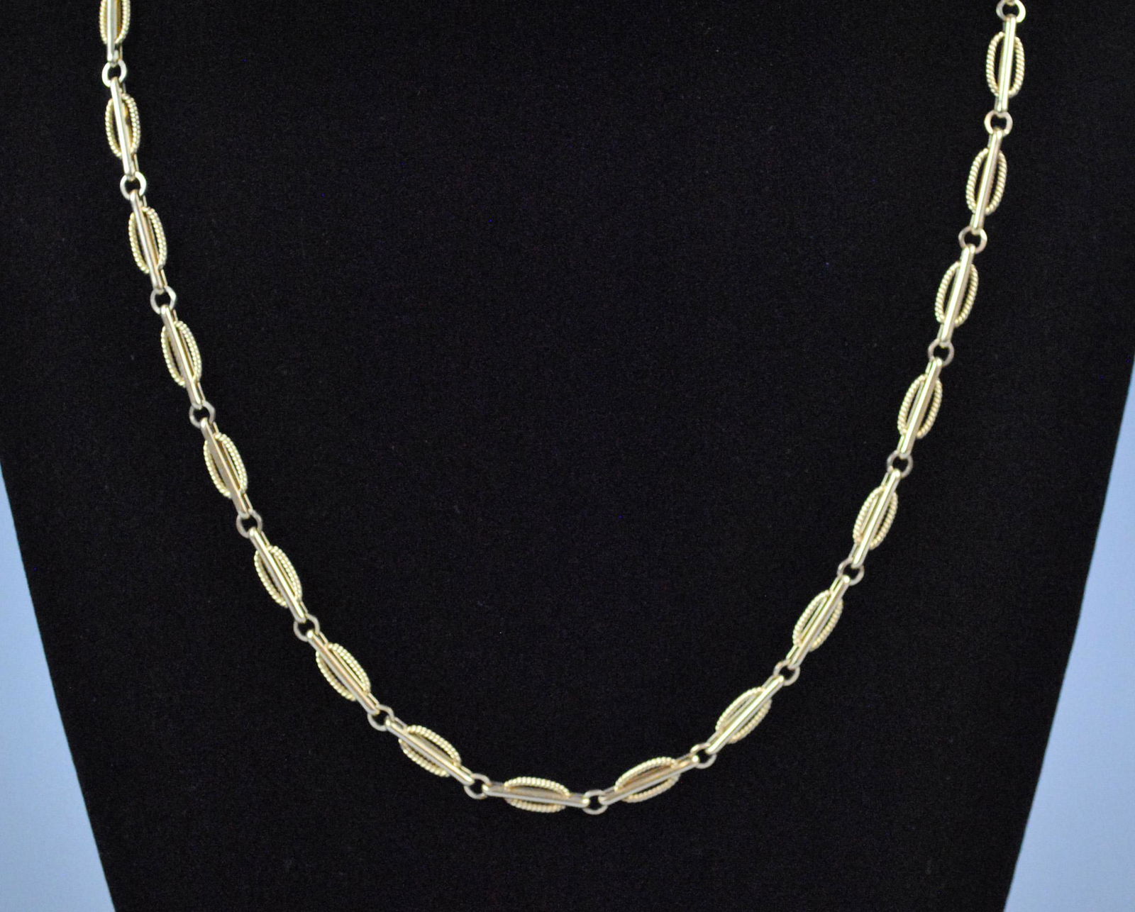 14K FANCY LINK NECKCHAIN (1 of 2)