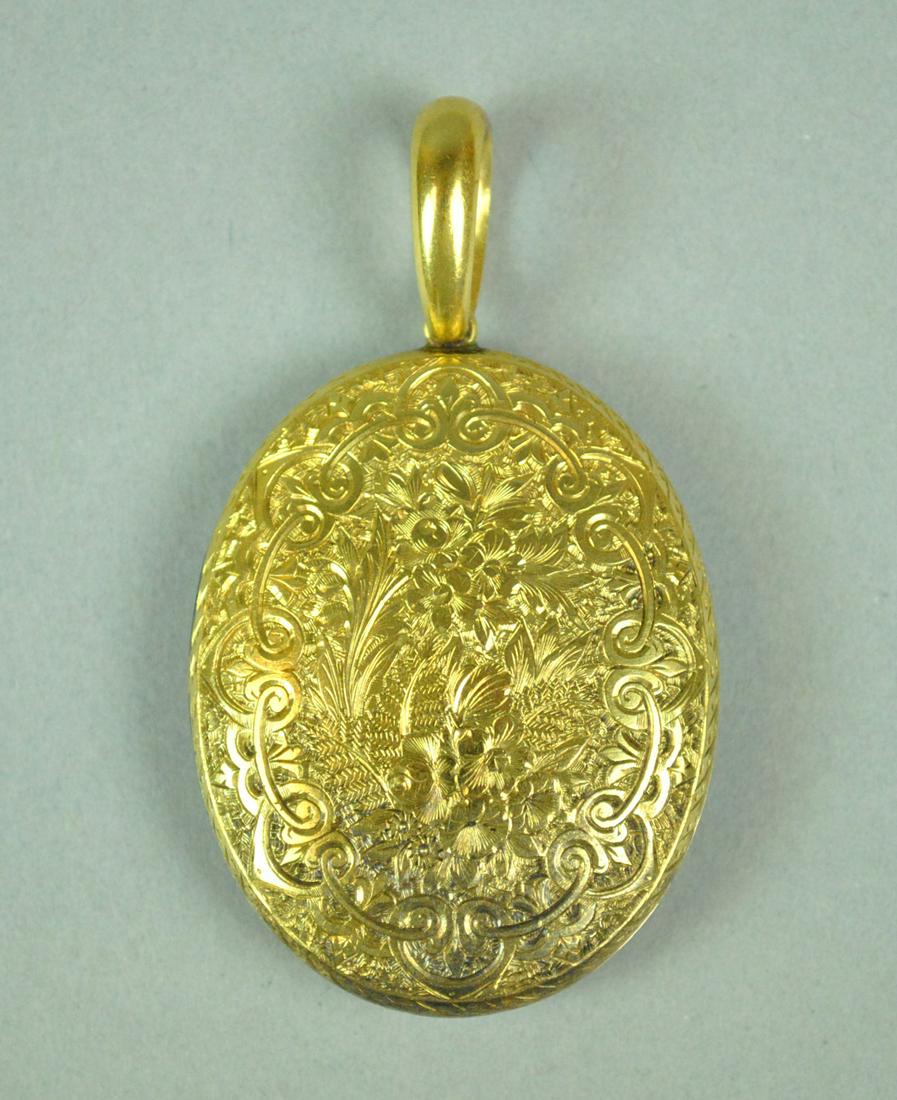 LARGE 14K GOLD LOCKET PENDANT (1 of 3)