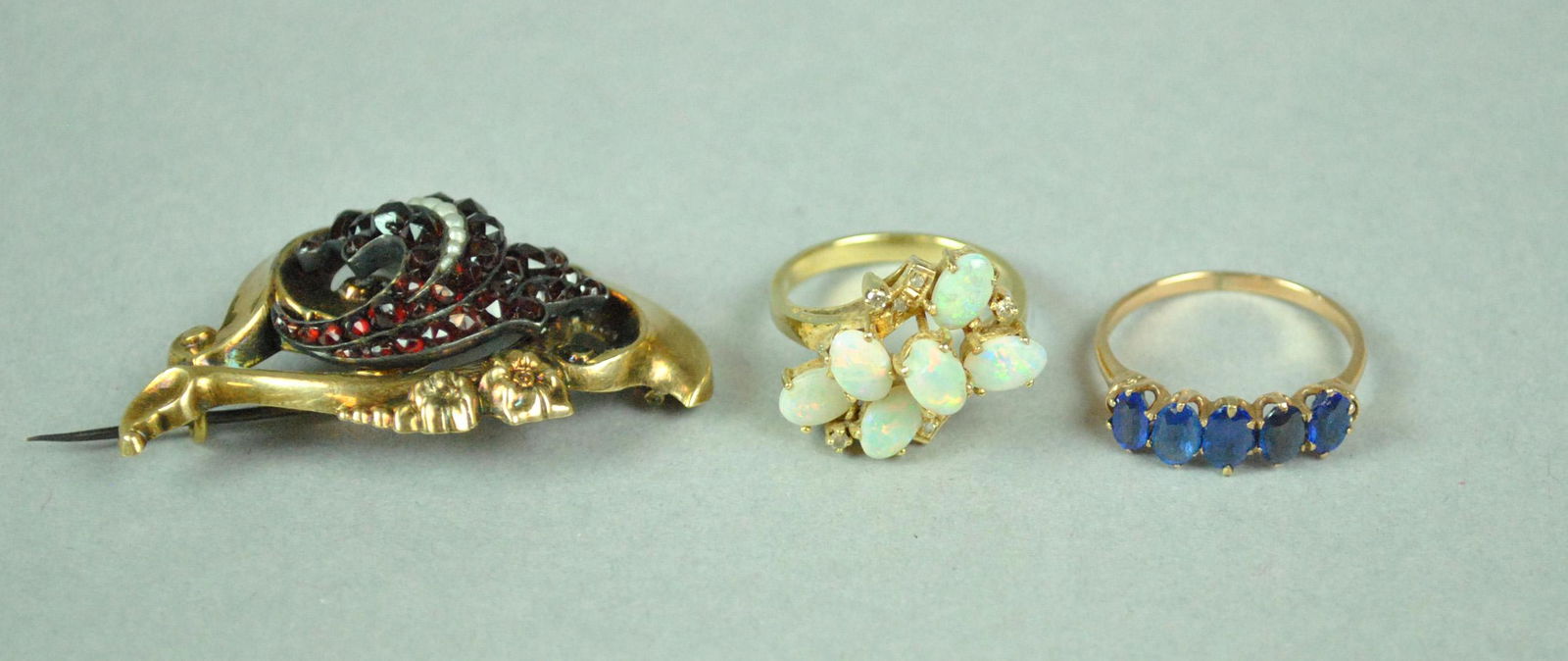 (3) PIECE GOLD JEWELRY GROUP (1 of 7)