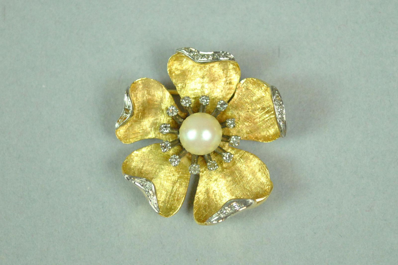 14K DIAMOND FLOWER PIN (1 of 2)