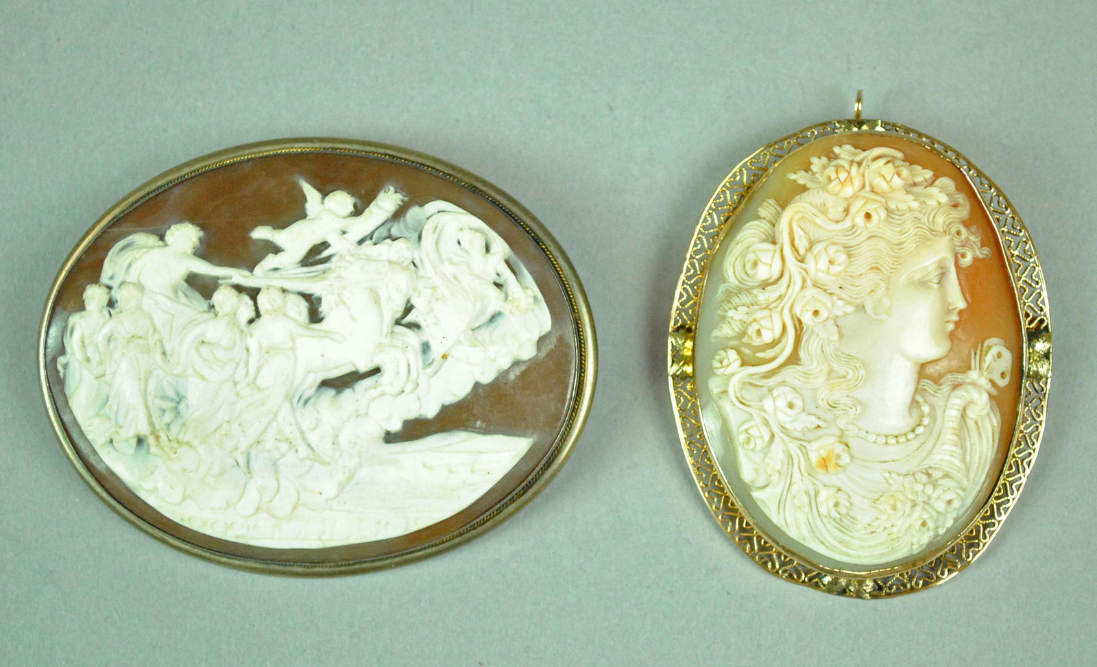 (2) LARGE GOLD & SILVER CAMEO PINS (1 of 4)