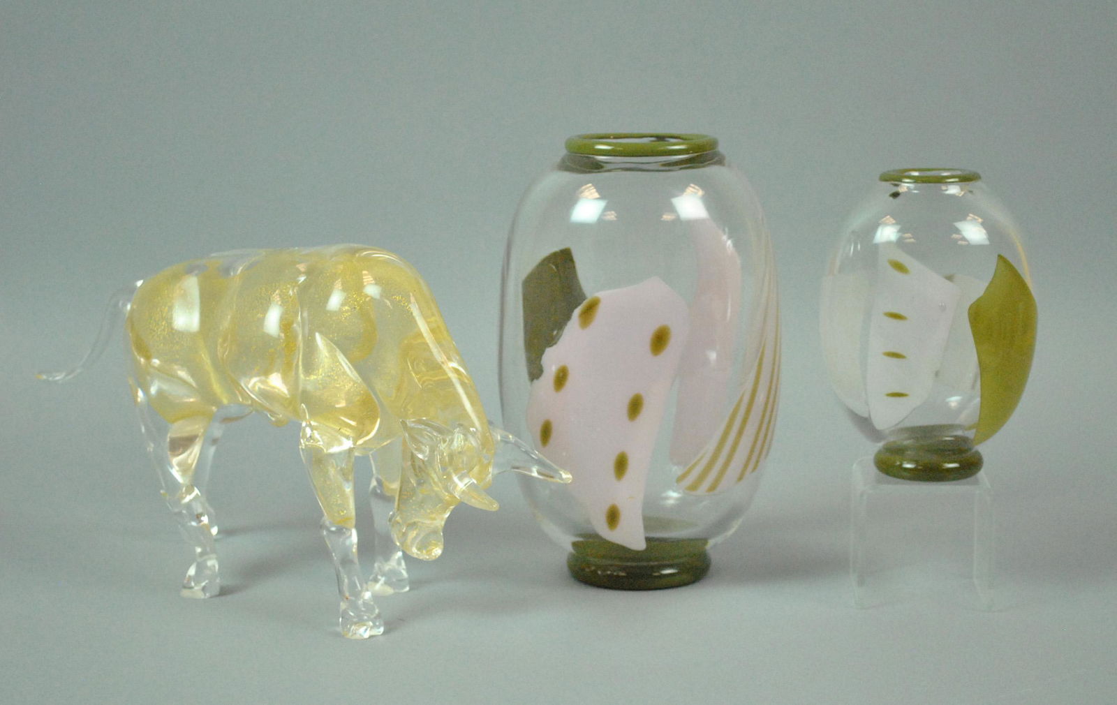 (3) PIECE CONTINENTAL ART GLASS GROUP (1 of 4)