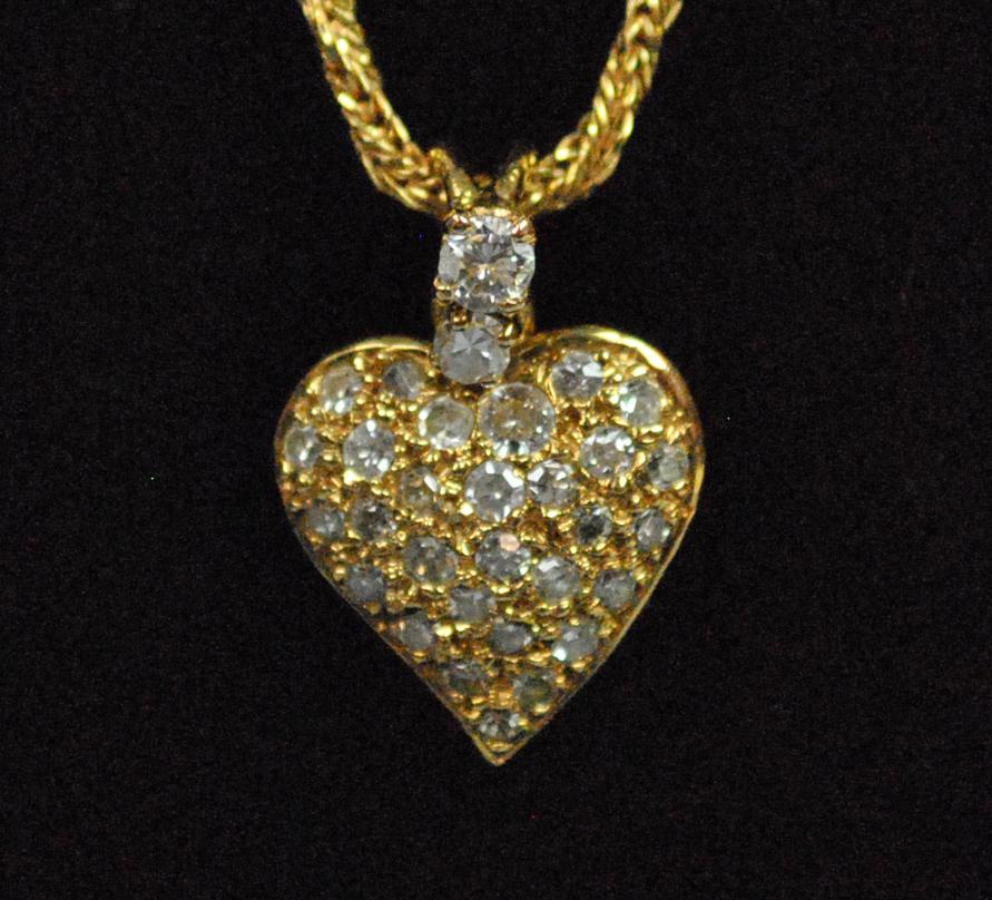 18K DIAMOND HEART PENDANT ON 18K CHAIN (1 of 2)