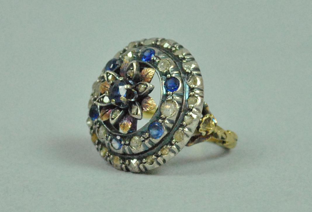 VICTORIAN SILVER-TOPPED DIAMOND & BLUE STONE RING (1 of 4)