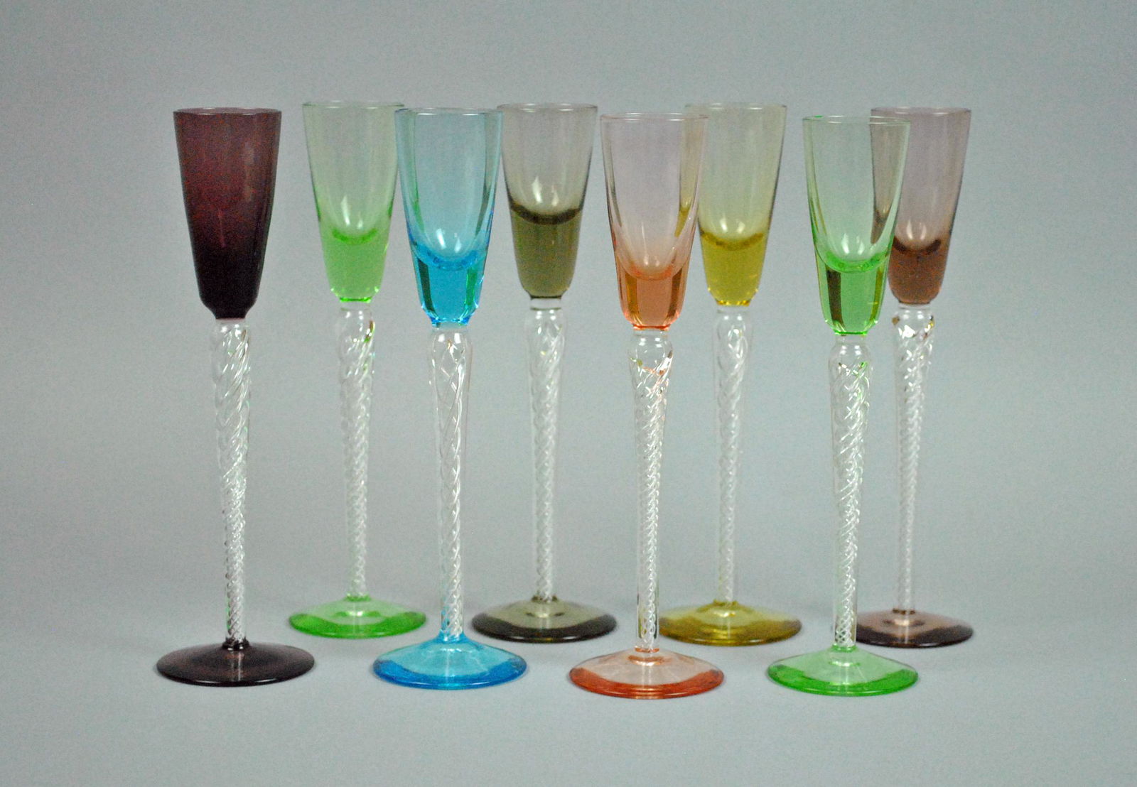 SET OF 8 AIR TWIST STEM CORDIALS OR VODKAS (1 of 2)