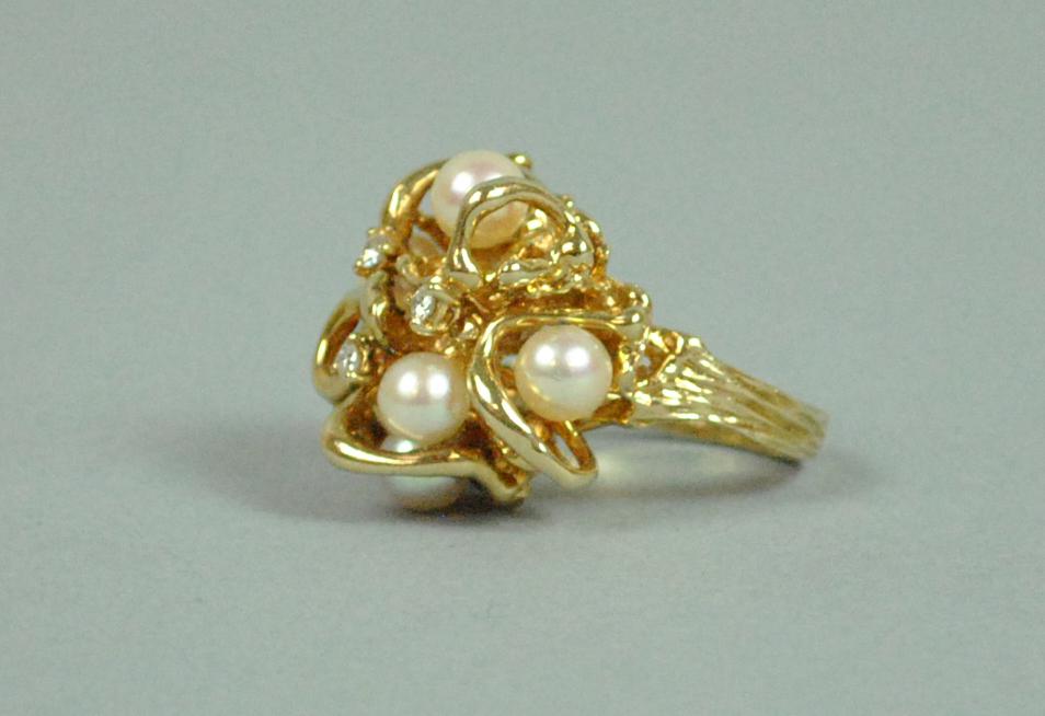 14K PEARL & DIAMOND CLUSTER RING (1 of 4)