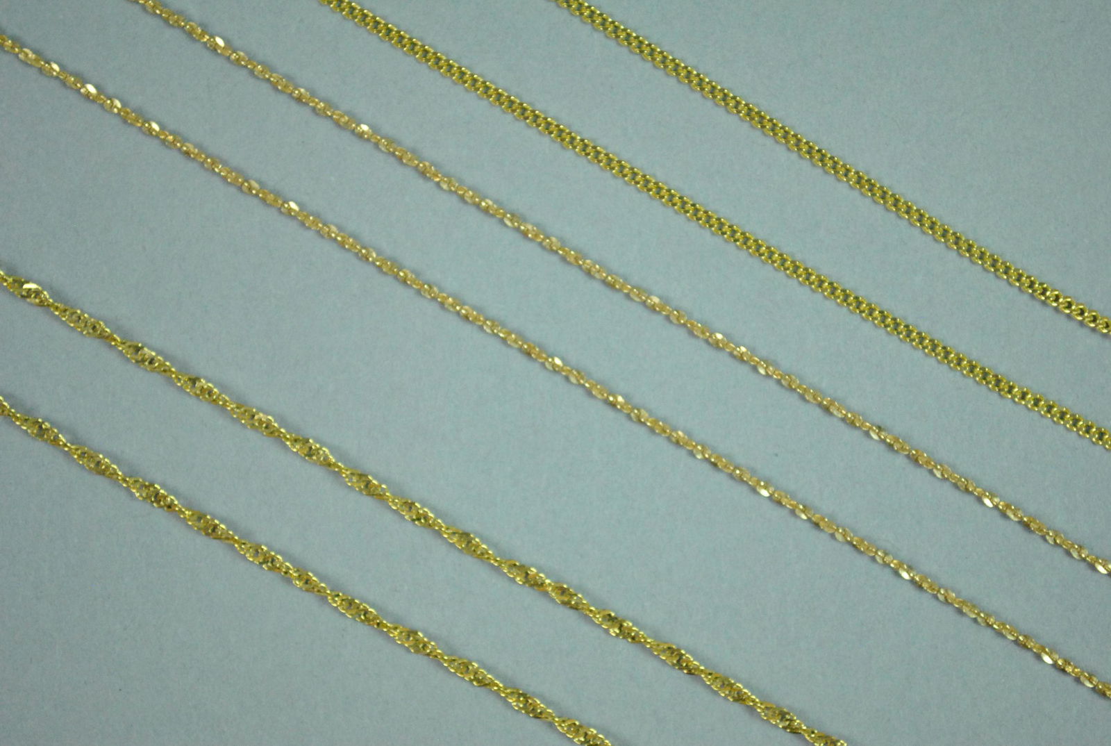 (3) 14K GOLD NECKCHAINS (1 of 3)