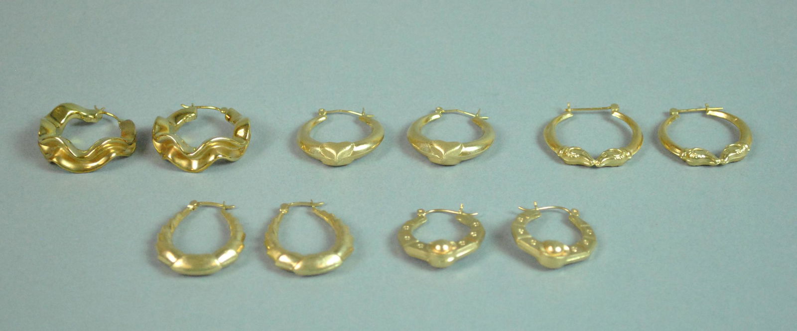 (5) PAIRS 14K HOLLOW GOLD HOOP EARRINGS (1 of 1)