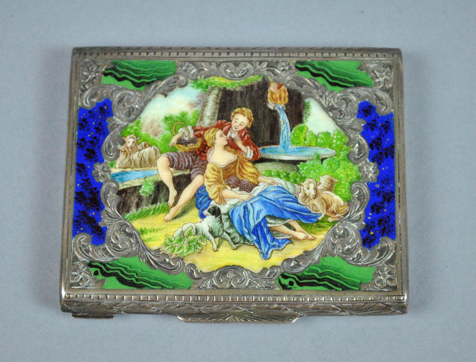 800 SILVER ENAMELED COMPACT (1 of 3)