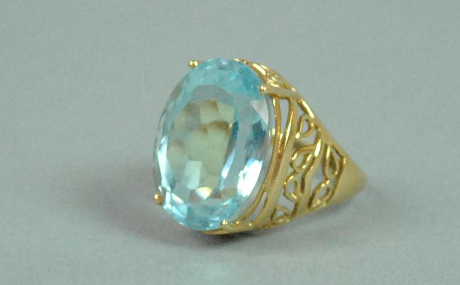14K TOPAZ DINNER RING (1 of 4)