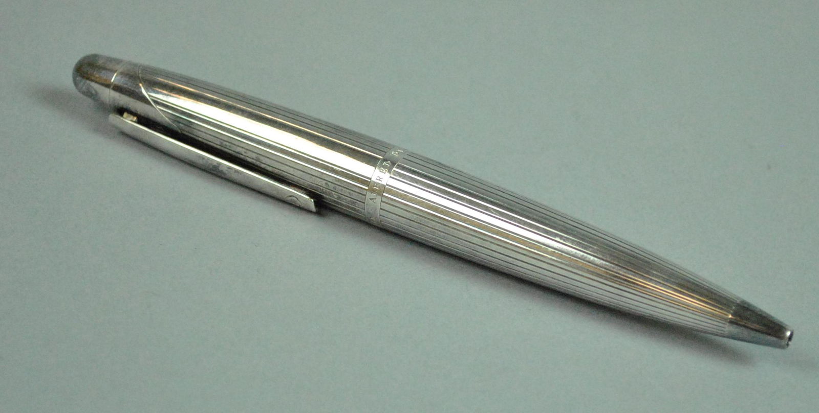 ALFRED DUNHILL AD2000 SILVERPLATED ROLLER PEN (1 of 2)