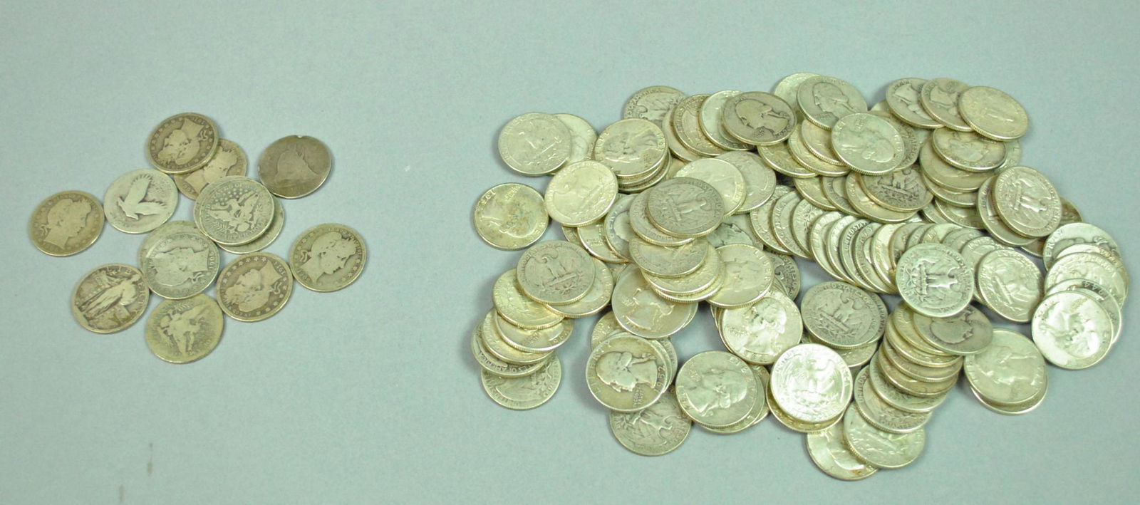 (130+) US SILVER QUARTER DOLLAR COINS (1 of 3)