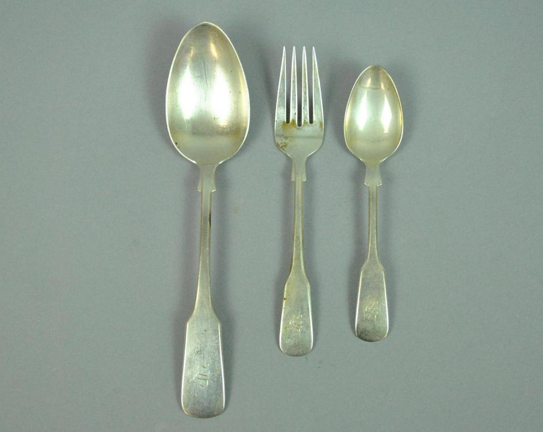(18) PIECE INTERNATIONAL STERLING FLATWARE SERVICE (1 of 1)