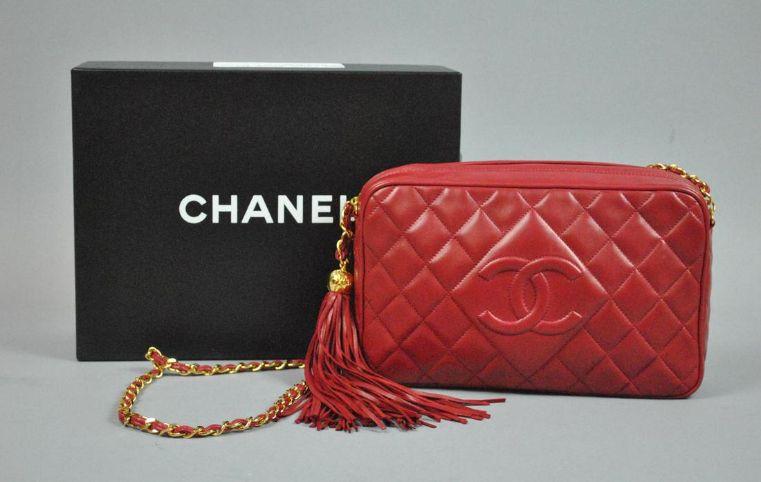 CHANEL RED QUILTED LAMBSKIN CAMERA BAG (1 of 9)