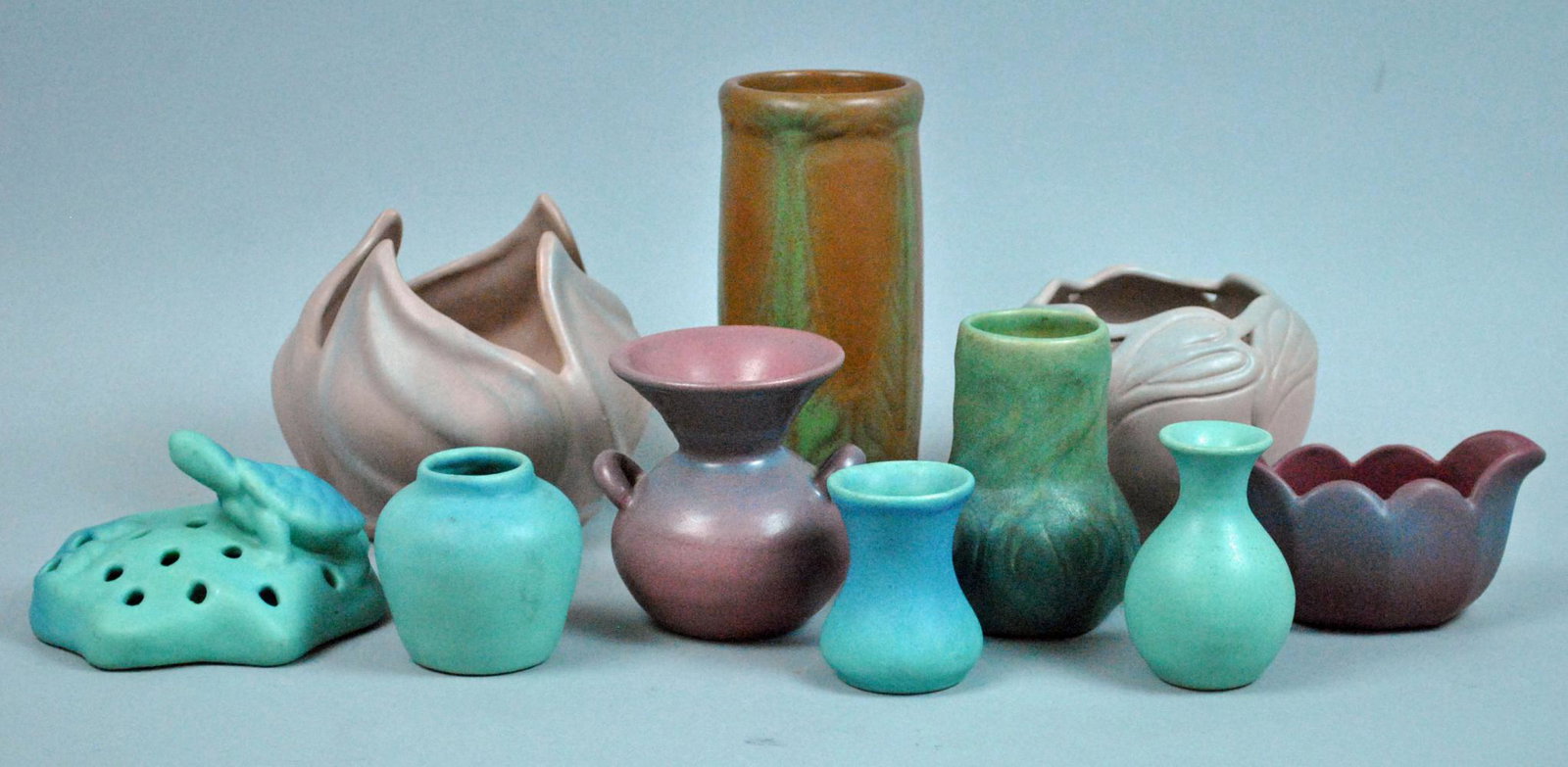 (10) PIECE VAN BRIGGLE POTTERY GROUP (1 of 15)
