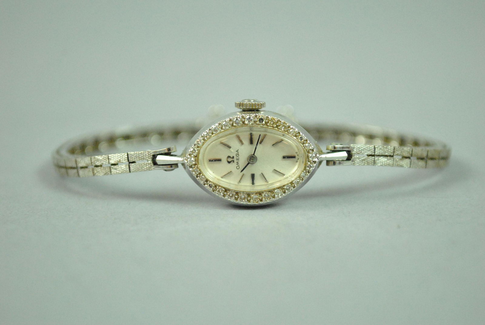 LADIES OMEGA 14K DIAMOND BRACELET WATCH (1 of 2)