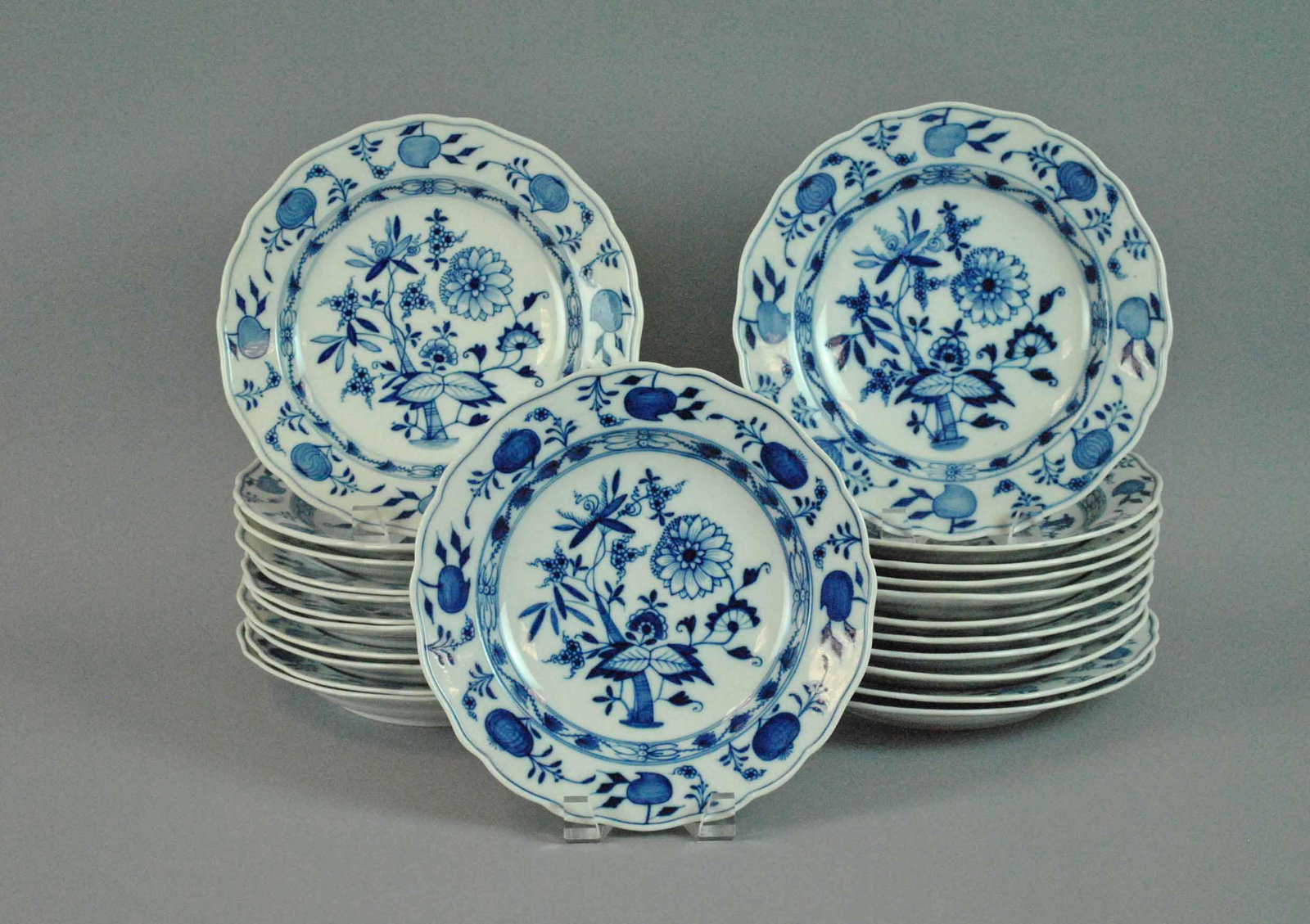(28) PIECE MEISSEN BLUE ONION CHINA, MOST 19THC. (1 of 13)