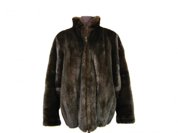 GENT'S MINK JACKET: button sleeves, zipper closure, "Furs by Winell" label, New York