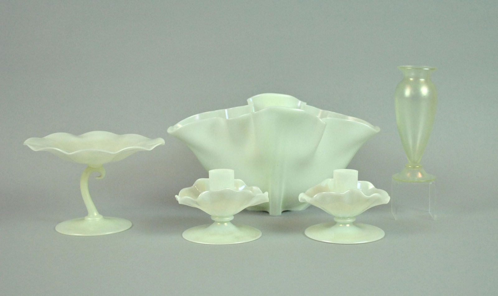 (5) PIECE STEUBEN GROUP (1 of 2)