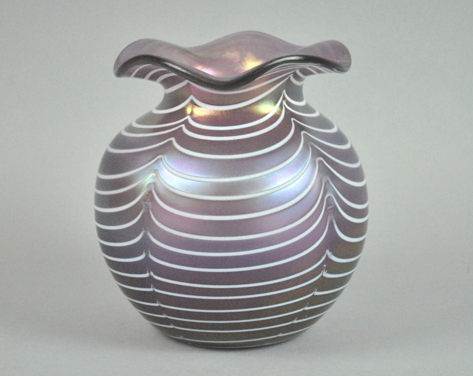 LOETZ ART GLASS RUFFLED RIM VASE (1 of 2)